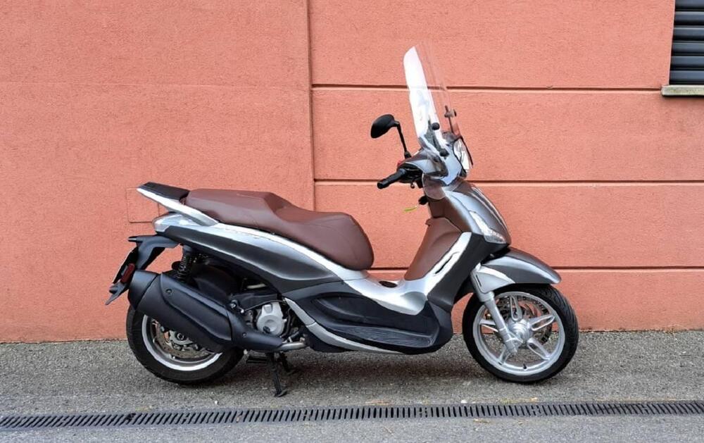Piaggio Beverly 350 ABS (2016 - 20) (3)