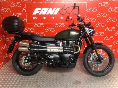 Triumph Scrambler 900 (2023 - 25) usata