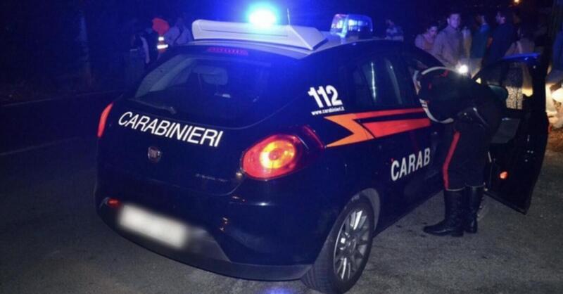 Travolto e ucciso da auto pirata mentre spinge la moto a bordo strada: muore il vicesindaco di Scano di Montiferro