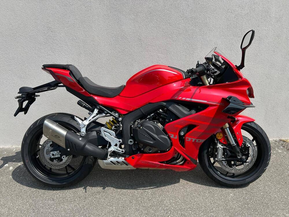 QJ Motor SRK 800 RR (2025 - 26)