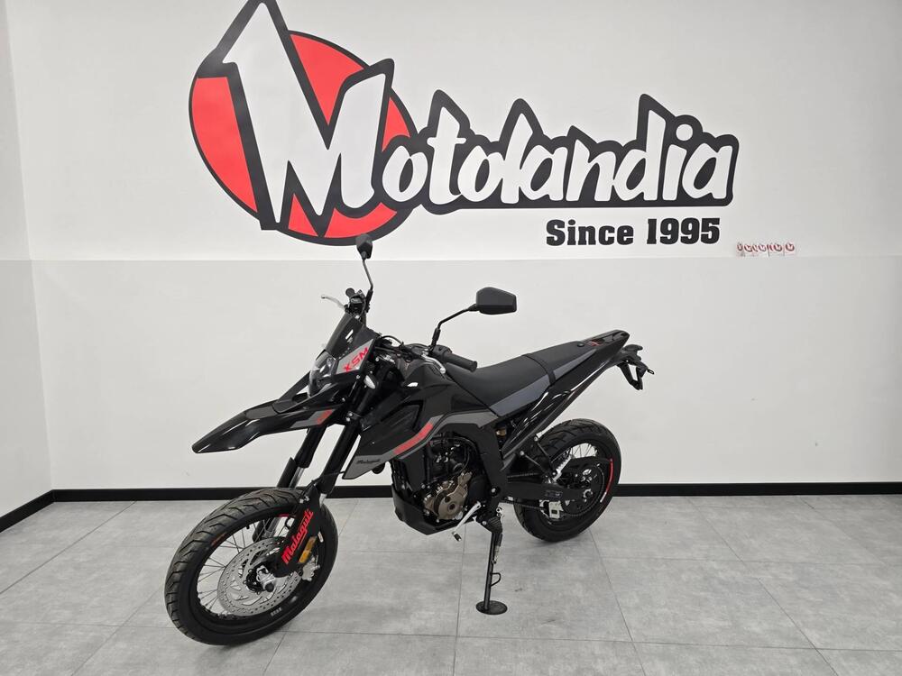 Malaguti XSM 125 (2021 - 25) (2)