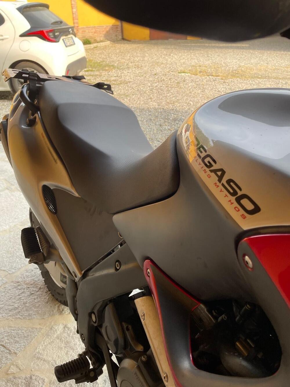 Aprilia Pegaso 650 IE (2003 - 04) (5)