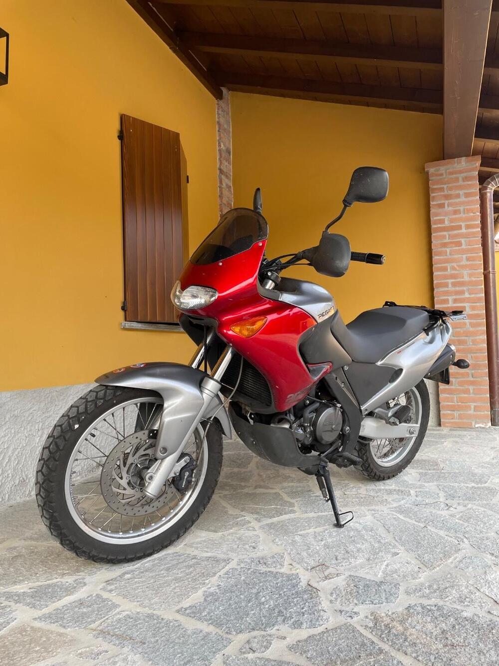 Aprilia Pegaso 650 IE (2003 - 04)