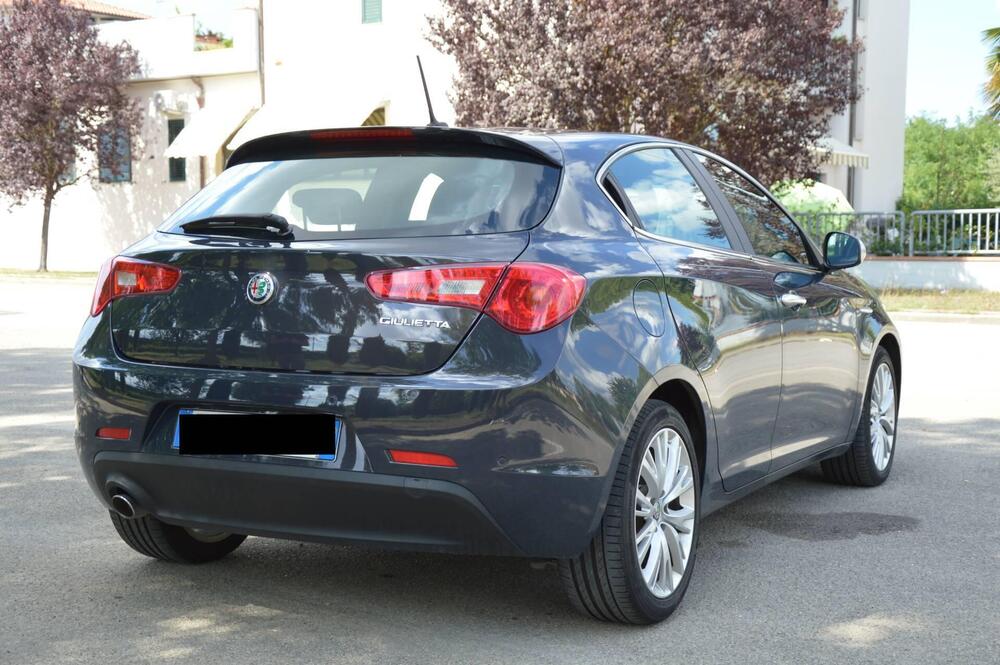 Alfa Romeo Giulietta usata a Firenze (3)