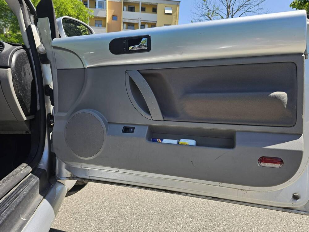 Volkswagen New Beetle Cabrio usata a Arezzo (8)