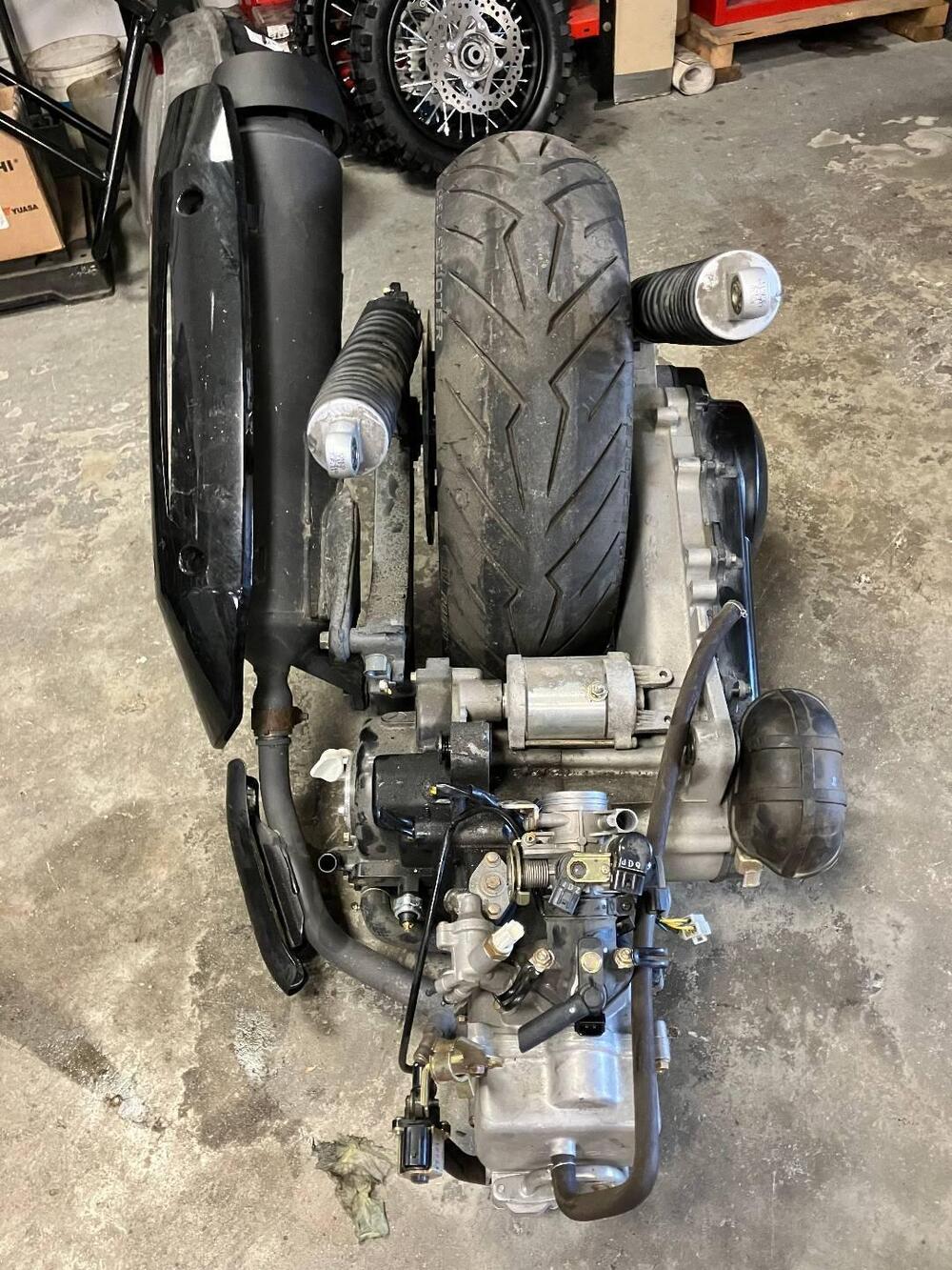 Motore Kymco Xciting 300 (3)