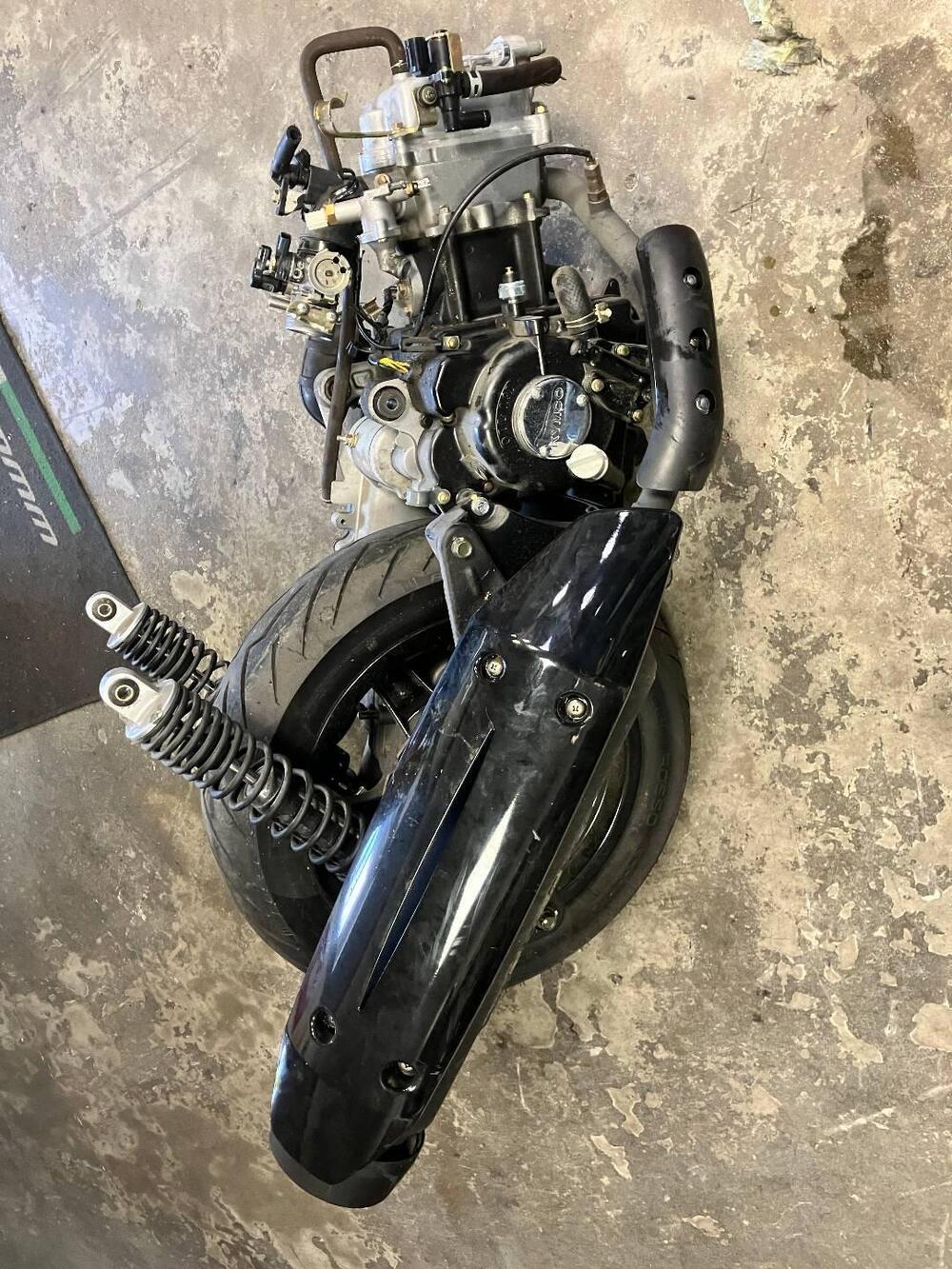 Motore Kymco Xciting 300 (4)