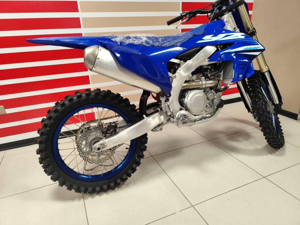 Yamaha YZ 450 F (2025) (4)