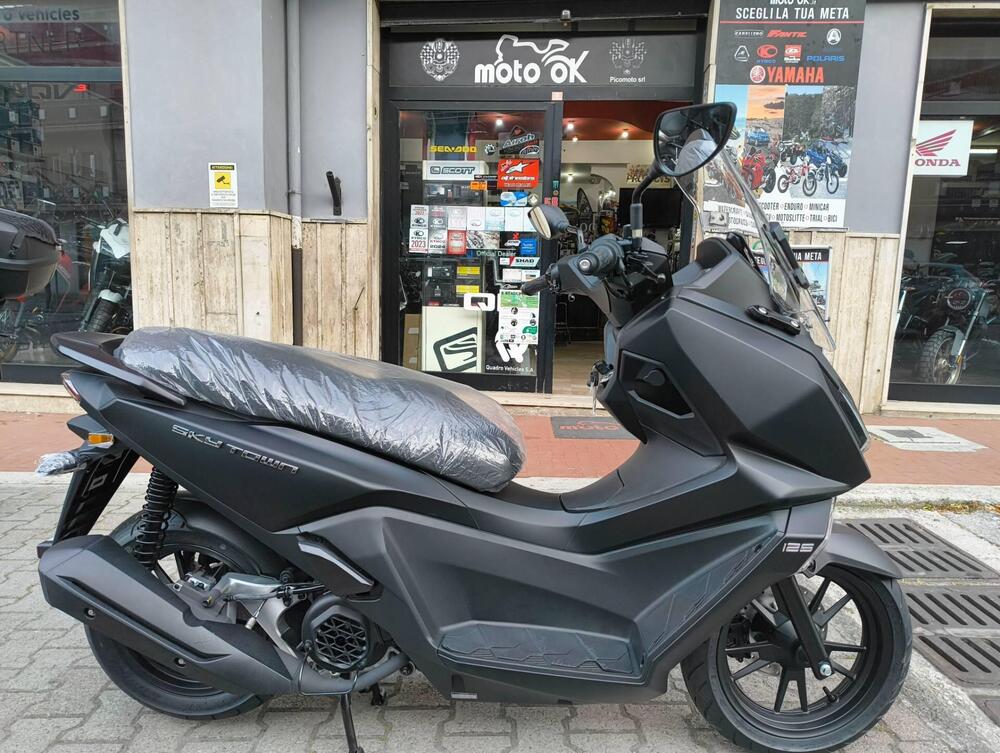 Kymco Skytown 125i (2024 - 26)