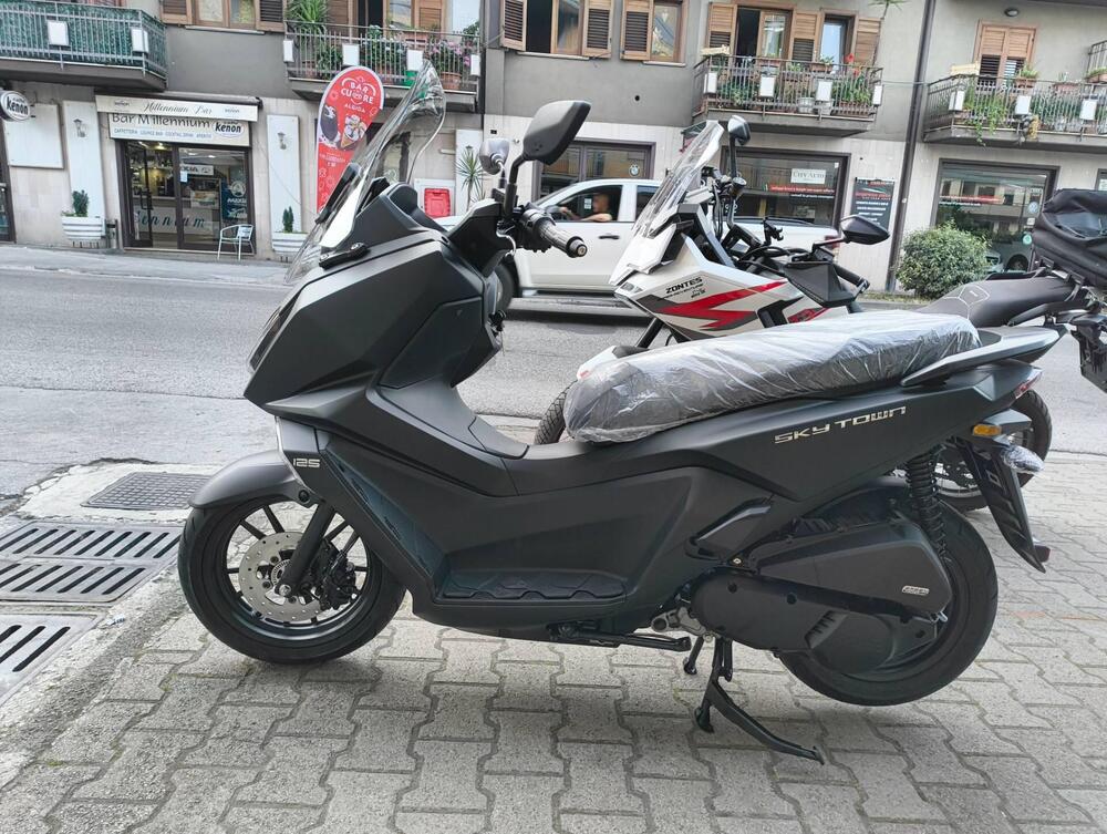 Kymco Skytown 125i (2024 - 26) (3)