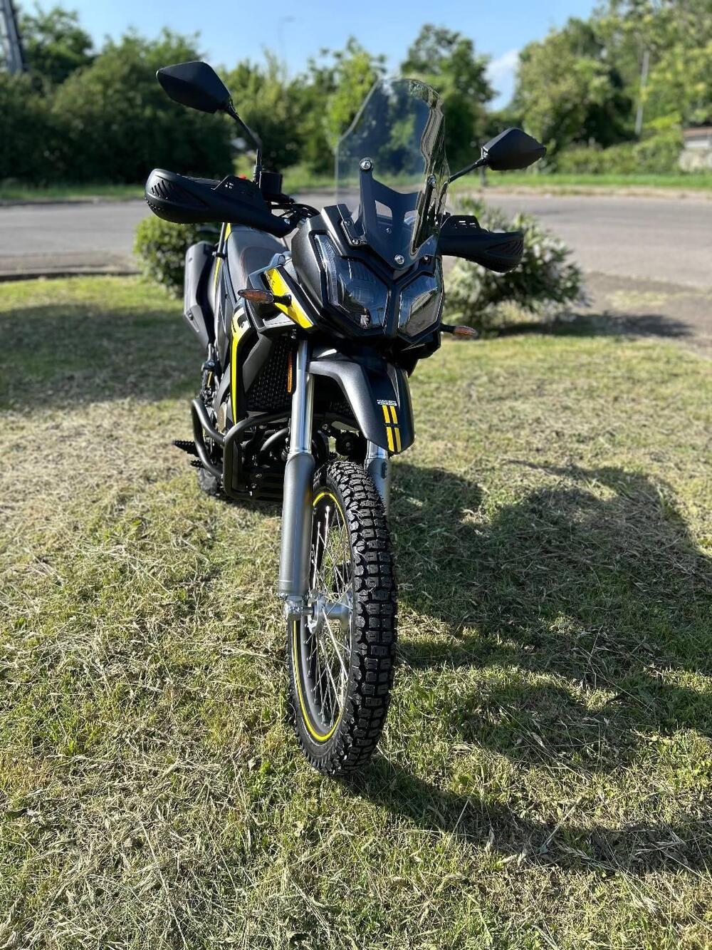 Voge 300 GY Rally (2022) (2)