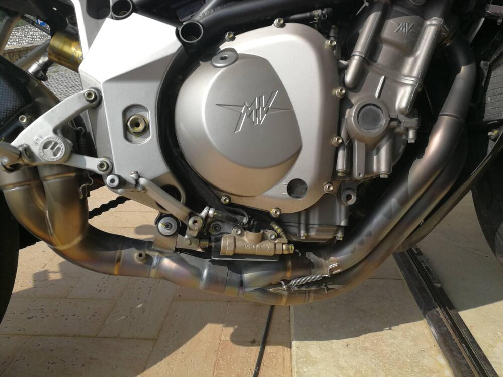 MV Agusta Brutale 910 R (2006 - 11) (8)