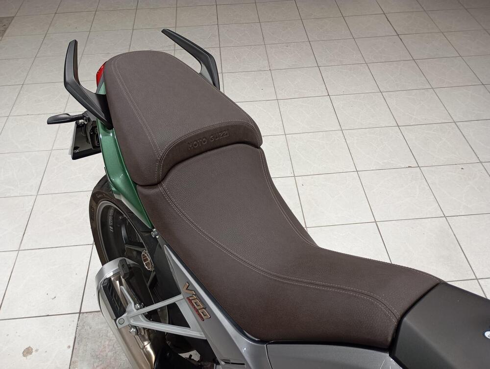Moto Guzzi V100 Mandello S (2022 - 24) (14)