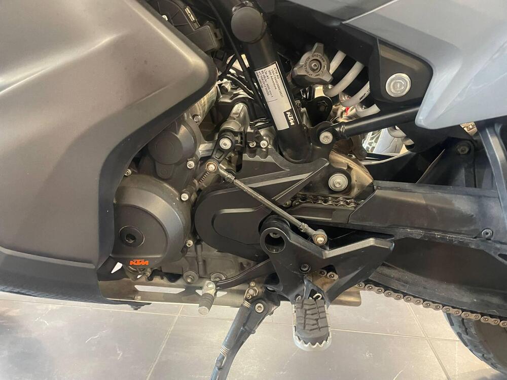 KTM 890 Adventure (2022) (9)