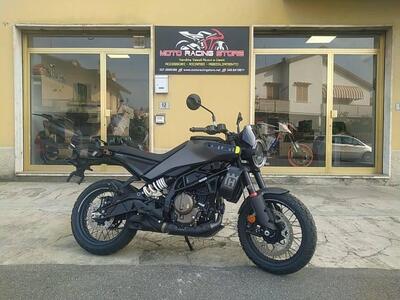 Husqvarna Svartpilen 401 (2024 - 25) nuova