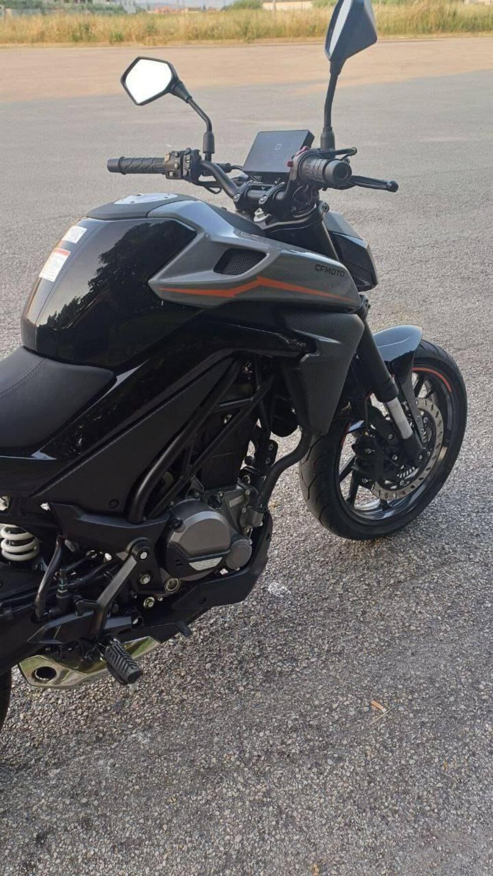 CFMOTO 300NK (2021 - 25) (6)