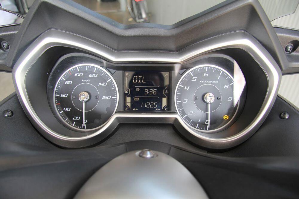 Yamaha X-Max 300 ABS (2017 - 20) (5)