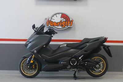 Yamaha T-Max 560 Tech Max (2021) usata
