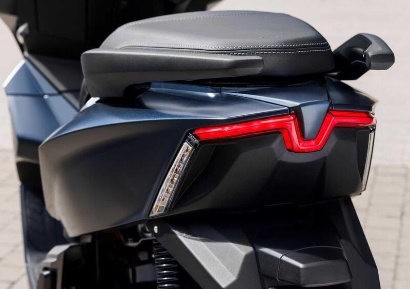 Nerva Lift Lift (2025) (5)