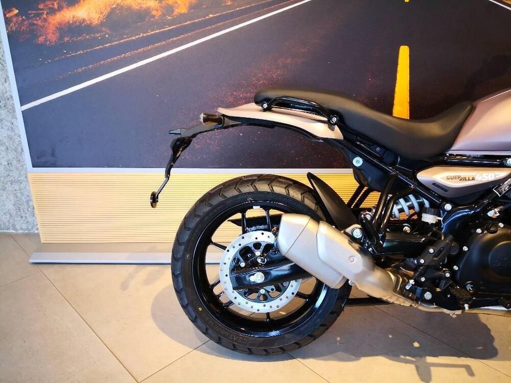 Royal Enfield Guerrilla 450 (2024 - 26) (4)