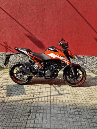 KTM 125 Duke (2021 - 23) usata