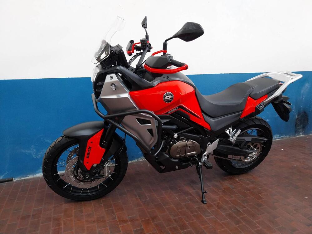 QJ Motor SVT 650 X (2025 - 26)