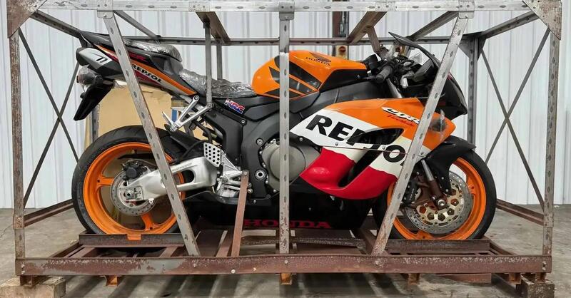 Una Honda CBR 1000 RR Fireblade del 2005 ancora in cassa. Questa volta per&ograve; non sembra un affare