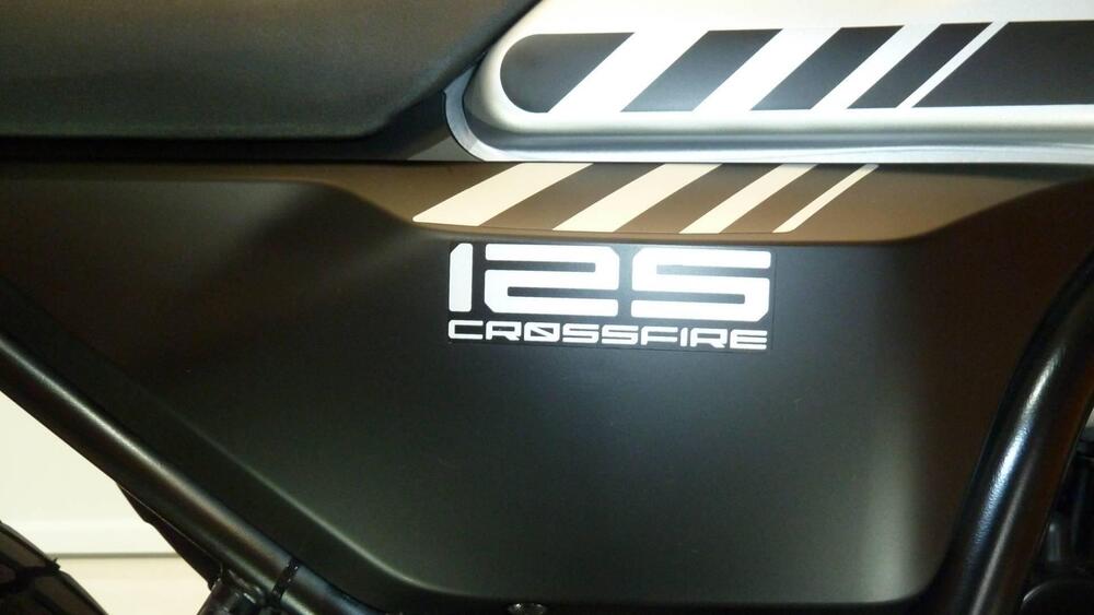 Brixton Motorcycles Crossfire 125 (2023 - 25) (2)