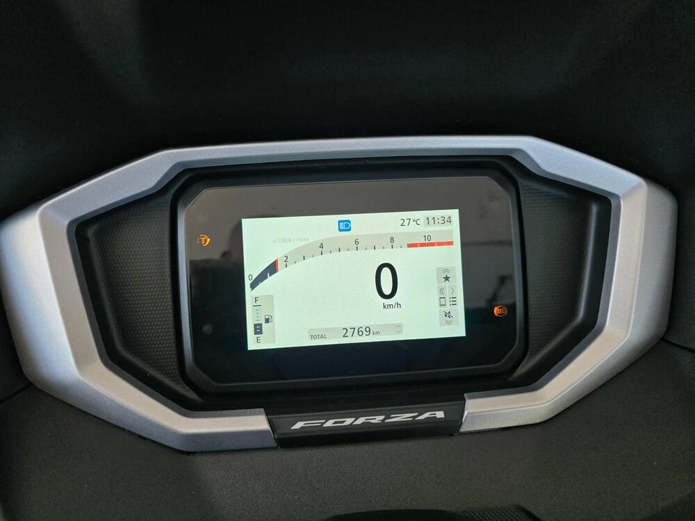 Honda Forza 350 (2025) (12)