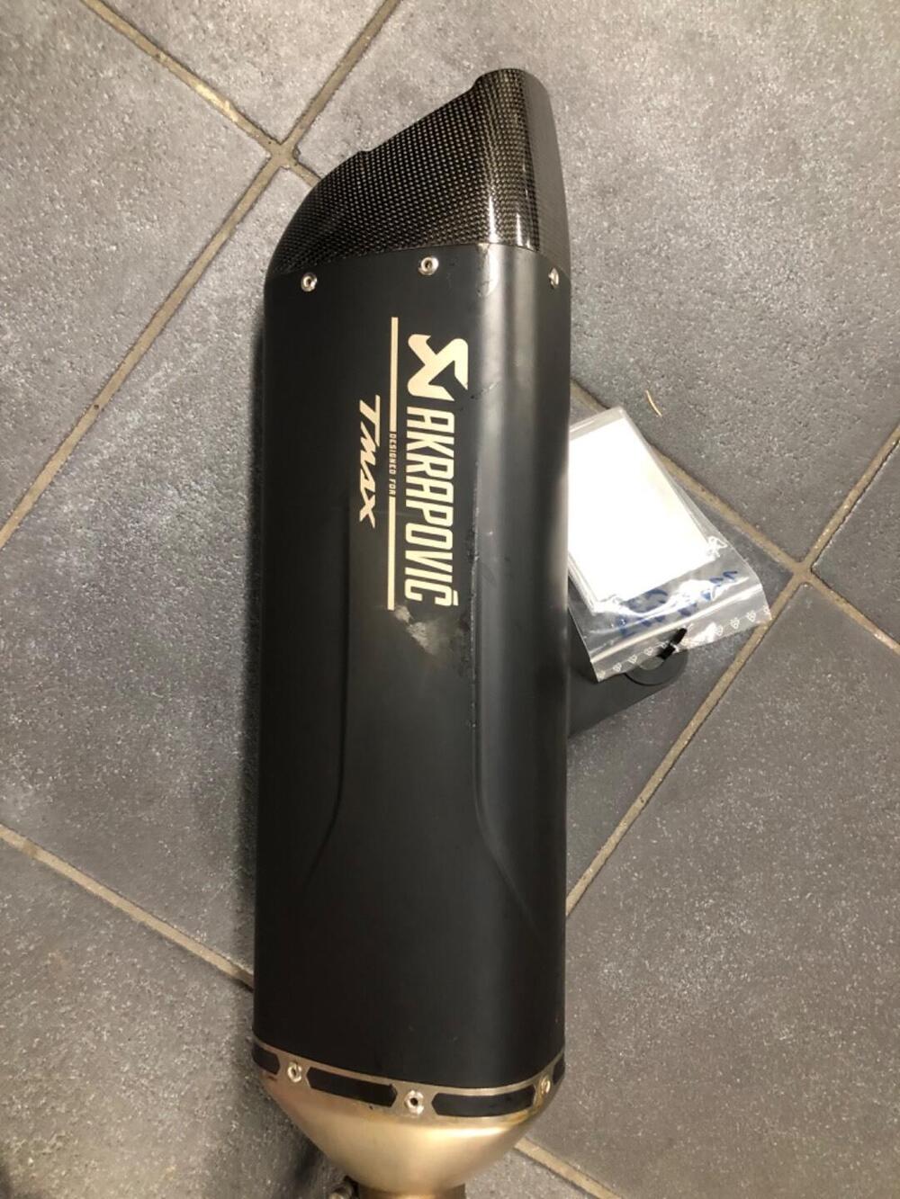Scarico completo Akrapovic TMAX560 (2)