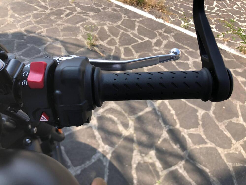 Triumph Street Twin 900 (2021 - 22) (10)