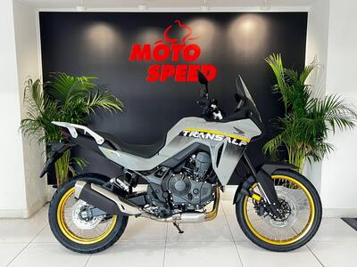 Honda Transalp XL750 (2025) nuova