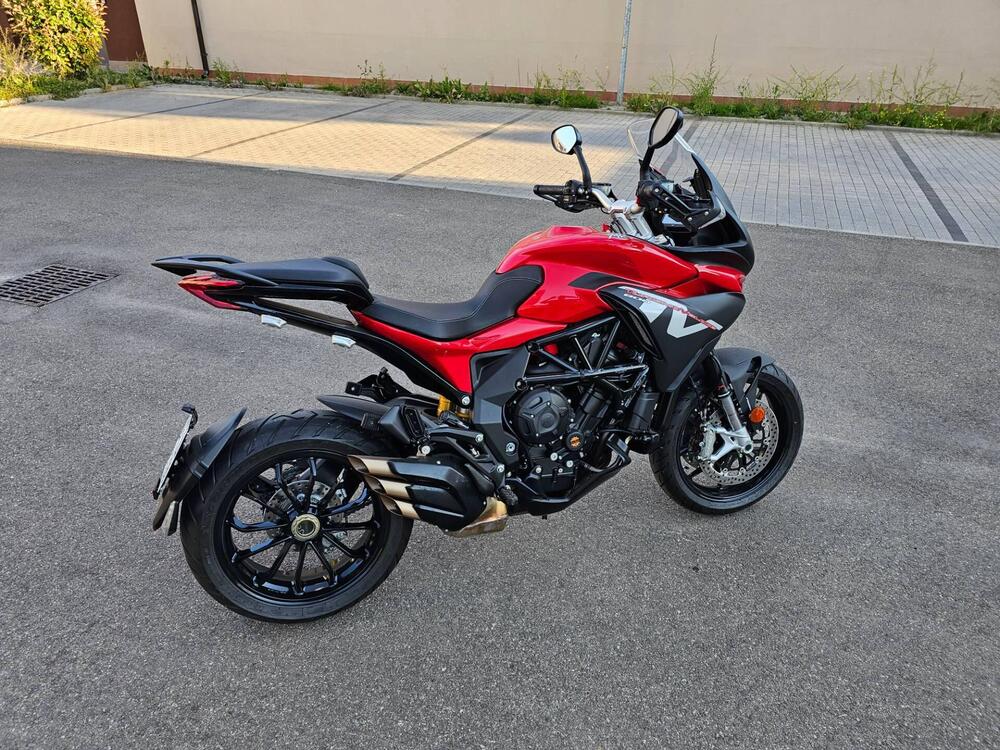 MV Agusta Turismo Veloce 800 Lusso (2021 - 22) (3)