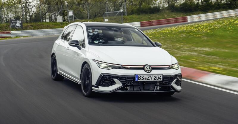 Volkswagen Golf GTI Edition 50: debutto il 20 giugno al Nurburgring, con un record gi&agrave; in tasca