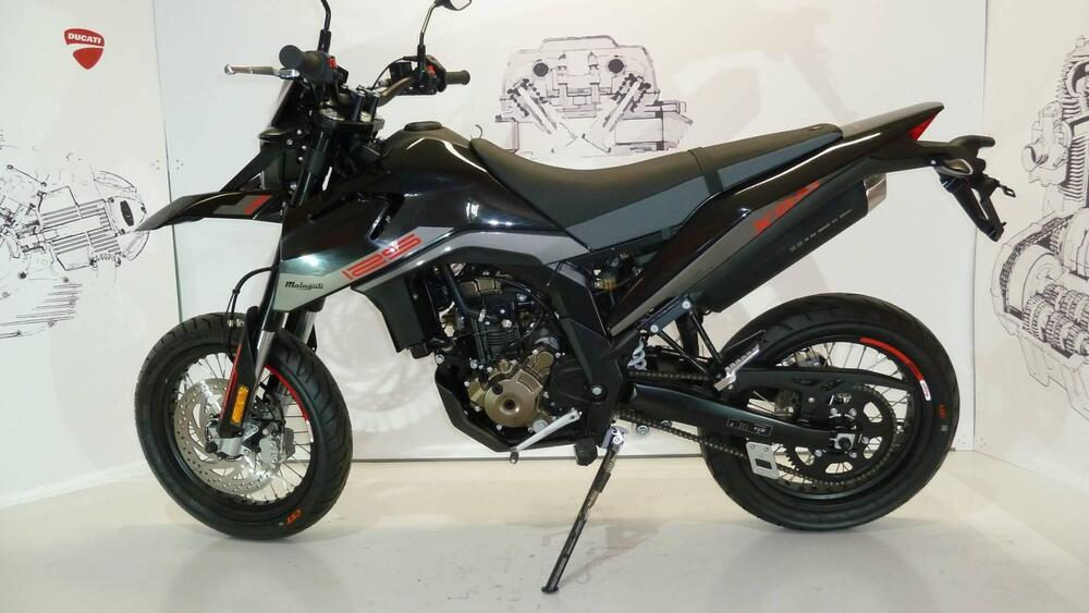 Malaguti XSM 125 (2021 - 26) (7)