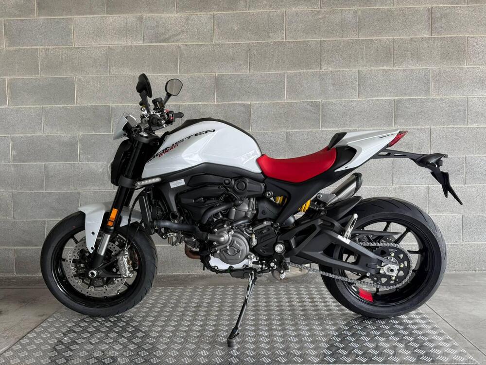 Ducati Monster 937 + (2021 - 25) (3)