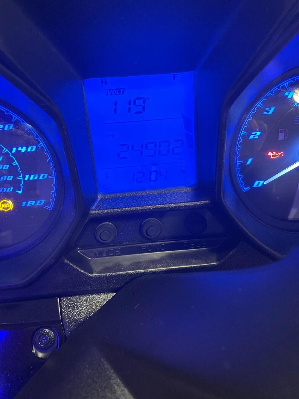 Kymco Downtown 350i ABS (2015 - 17) (6)