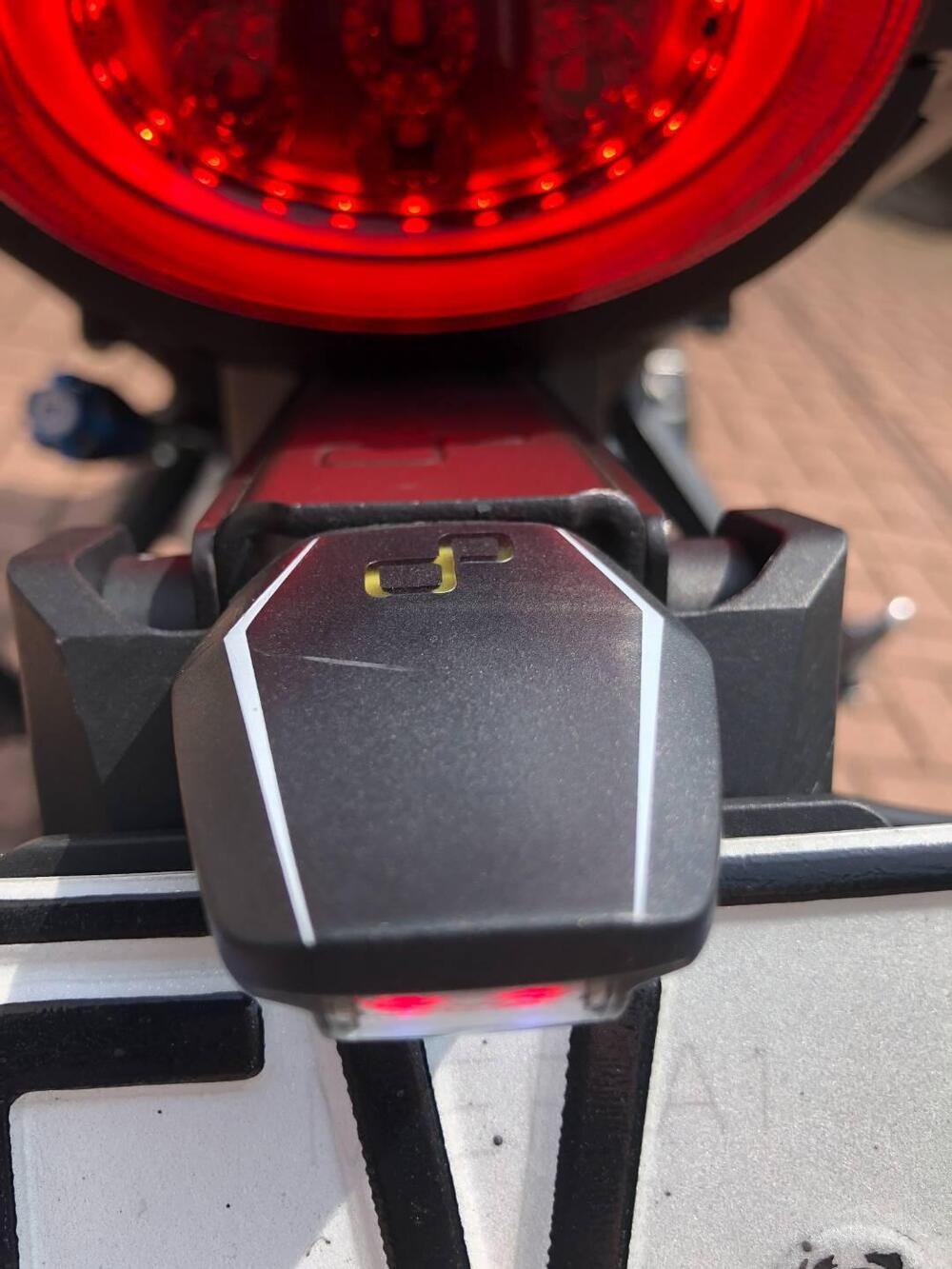 Honda CB 1000 R + Neo Sport Cafè (2019 - 20) (5)