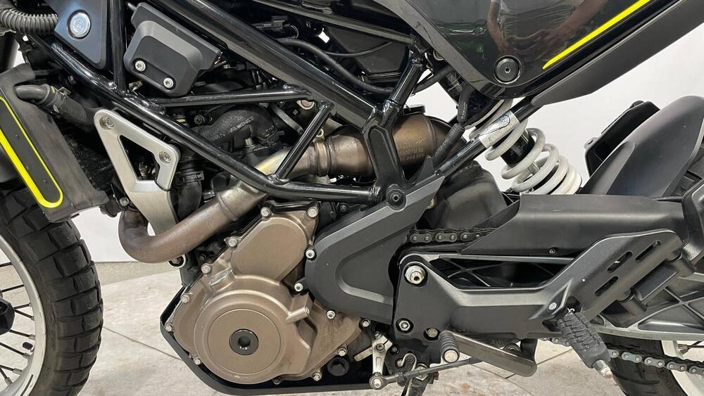 Husqvarna Svartpilen 401 (2018 - 19) (4)