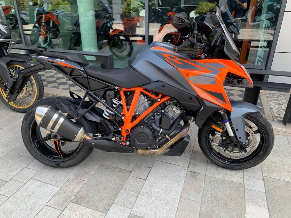 KTM 1290 Super Duke GT (2022 - 25) (2)