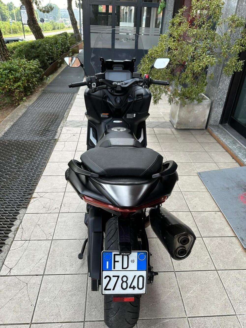 Yamaha T-Max 560 (2022 - 24) (4)