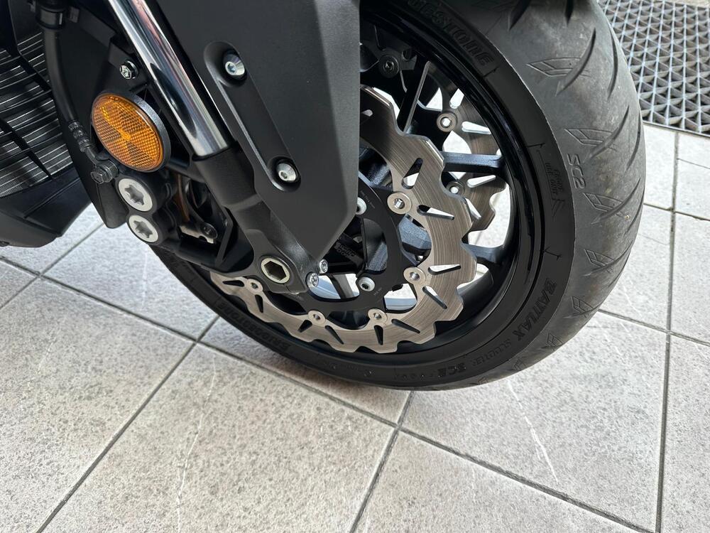 Yamaha T-Max 560 (2022 - 24) (16)