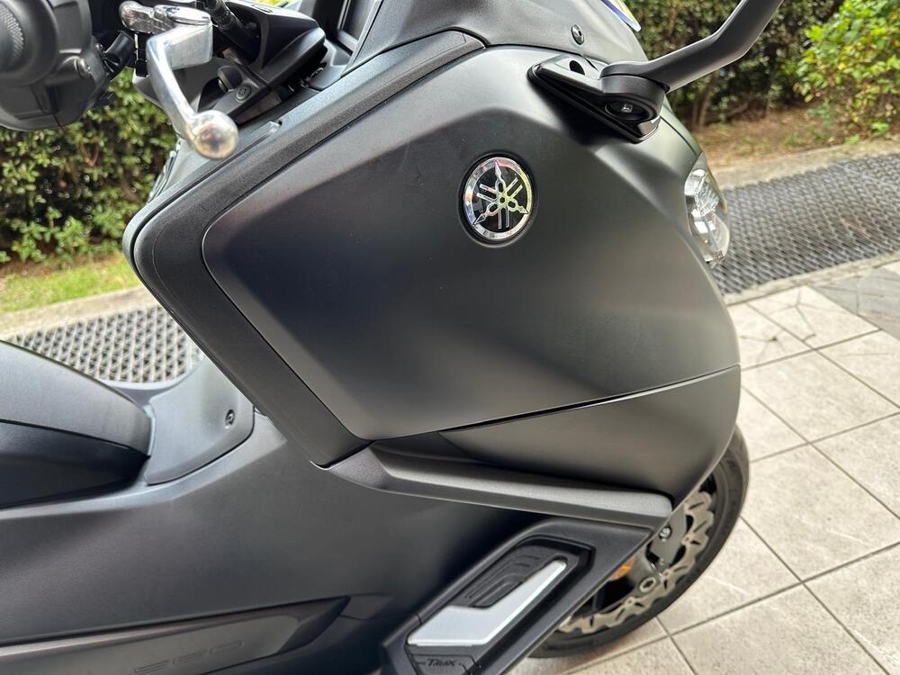 Yamaha T-Max 560 (2022 - 24) (9)