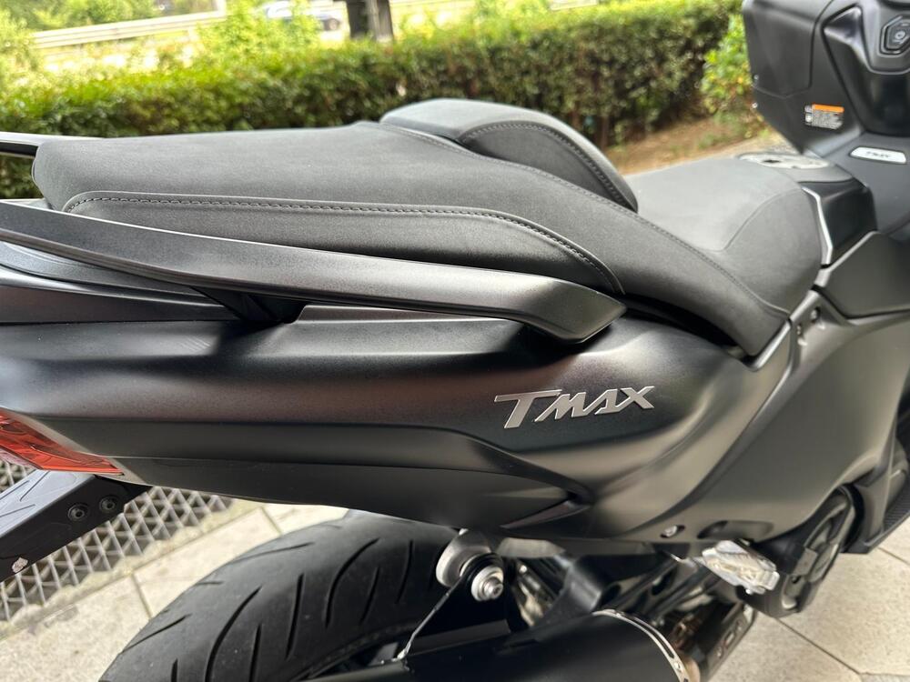 Yamaha T-Max 560 (2022 - 24) (11)