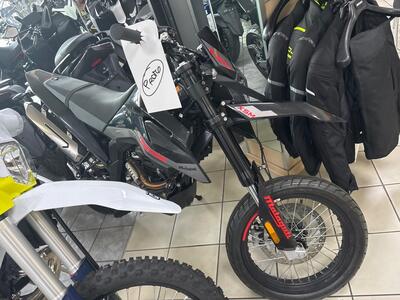 Malaguti XSM 125 (2021 - 25) nuova