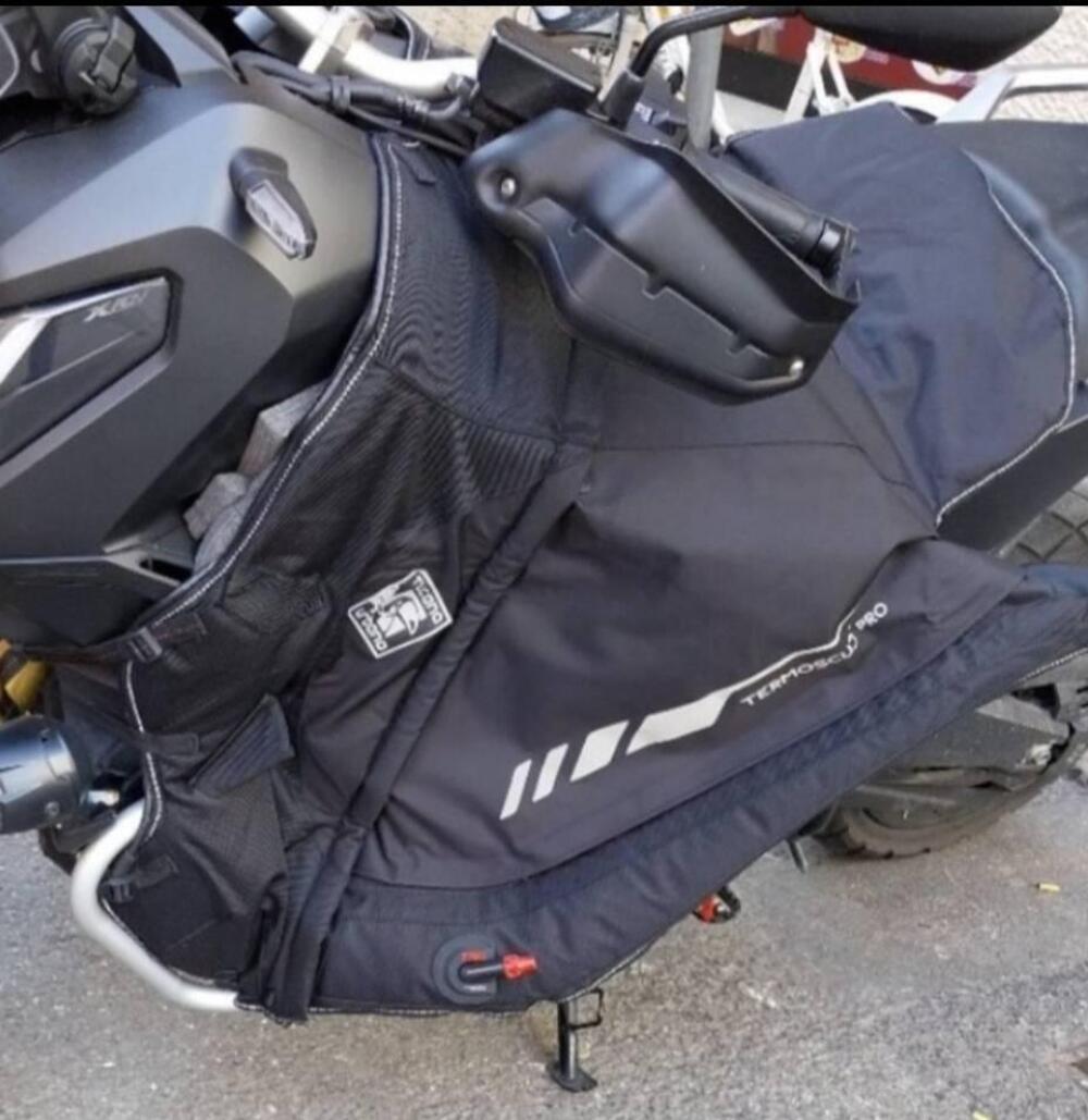 Honda X-ADV 750 DCT Travel (2021 - 24) (11)