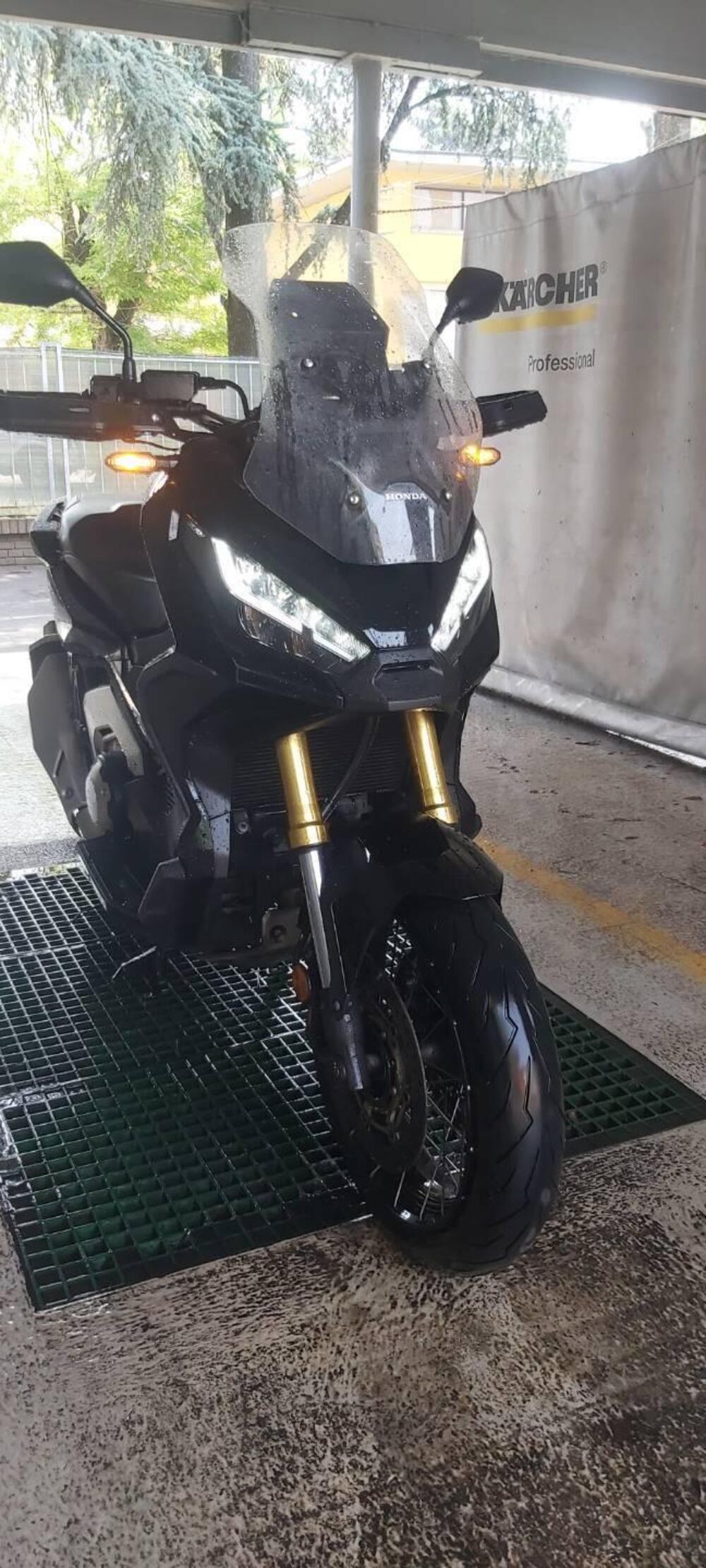 Honda X-ADV 750 DCT Travel (2021 - 24) (9)