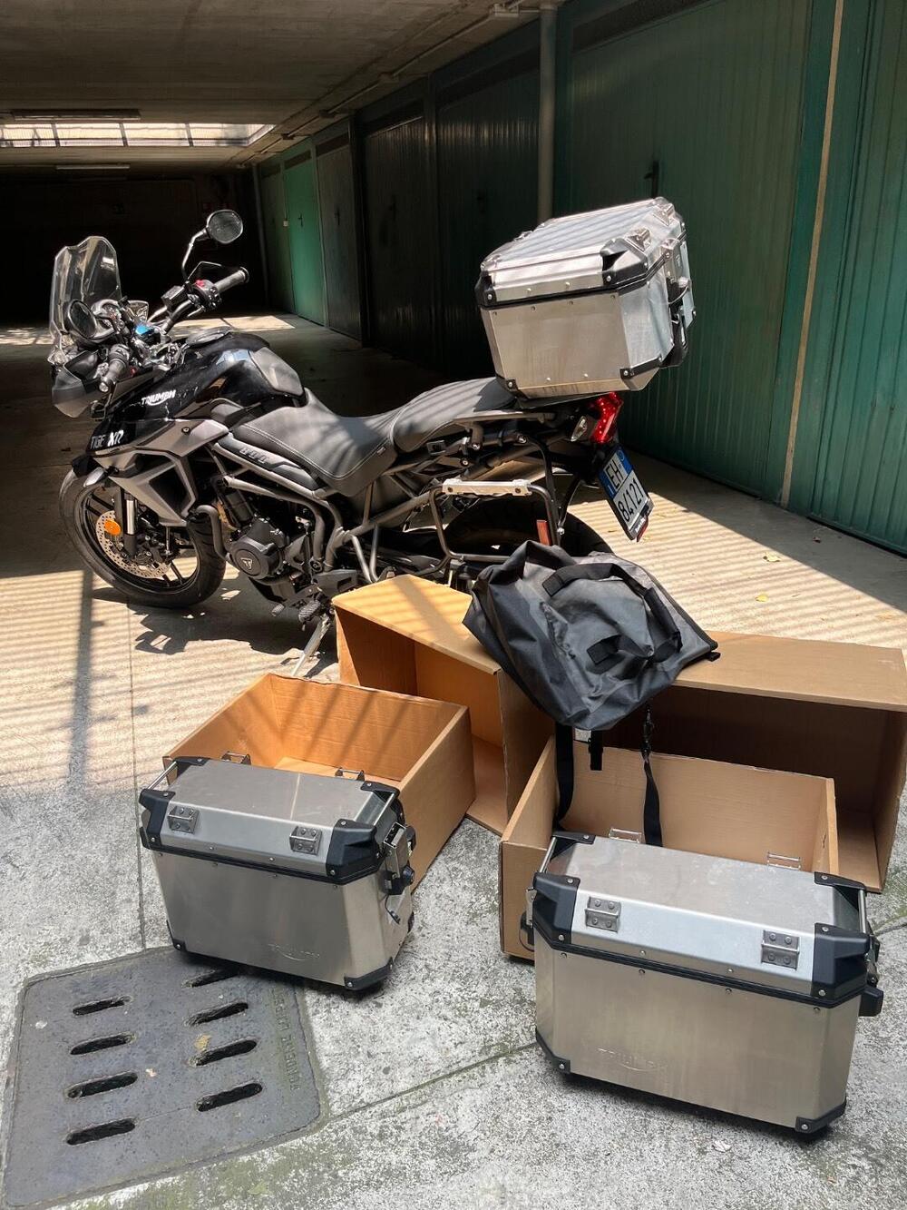 Triumph Tiger 800 XRx (2017 - 18) (17)