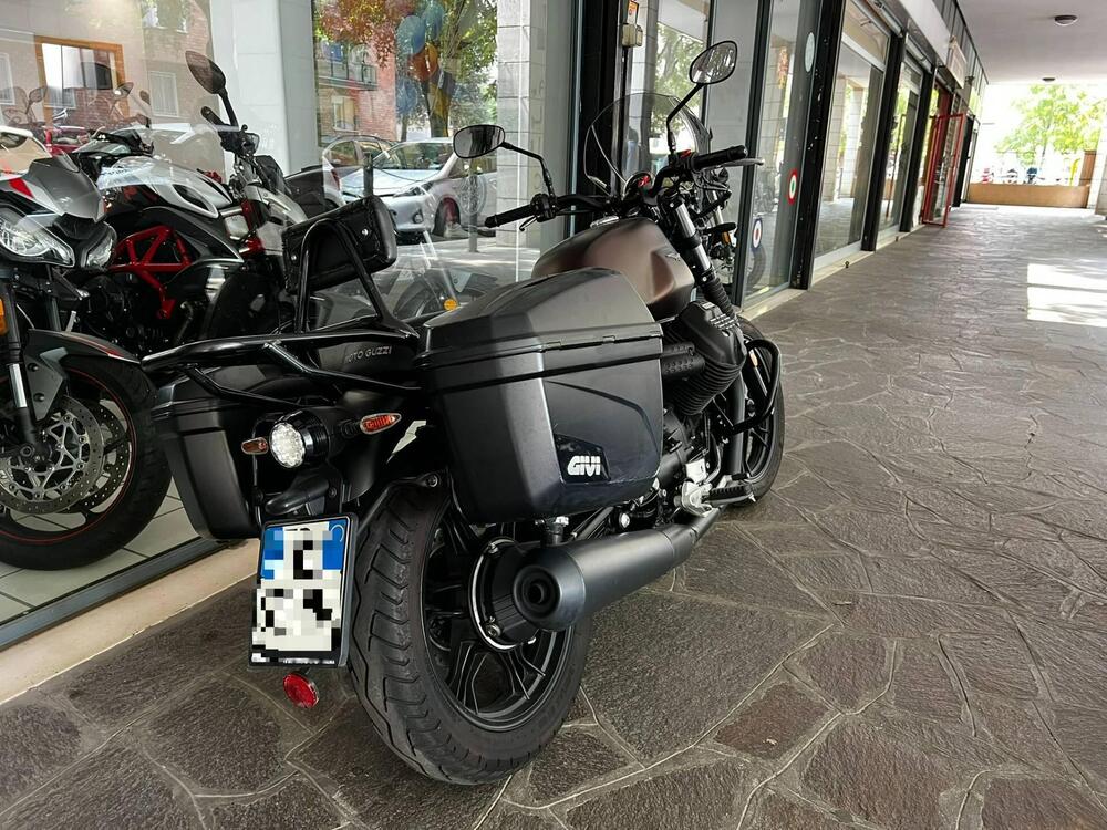 Moto Guzzi V7 III Stone (2017 - 20) (3)