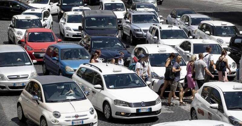 Roma, blocco diesel Euro5 dal 1&deg; novembre 2025, centinaia di migliaia di cittadini a piedi